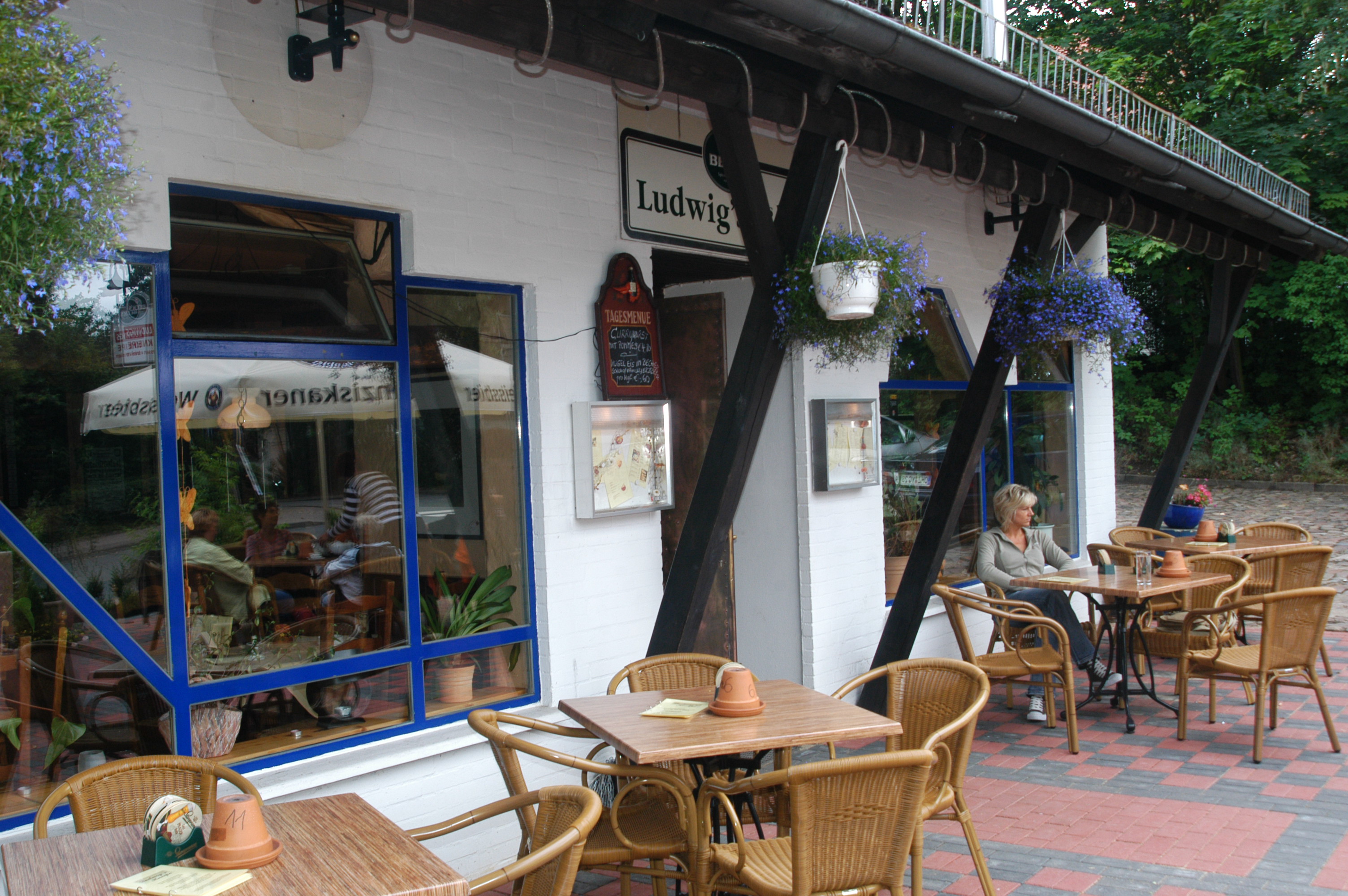 Beliebter Treffpunkt: Der Biergarten von Ludwigs Kneipe
