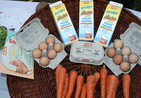 Diverse Produkte eines Hofladens