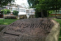 Hinweisstein "Auf der Wurth" am Schulzentrum Worpswede