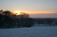 Sonnenuntergang im Winter auf dem Weyerberg