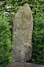 Das Grab von J�rgen Christian Findorff an der Kirche