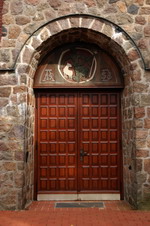 Eingang zur ev.-luth. Findorff-Kirche in Iselersheim
