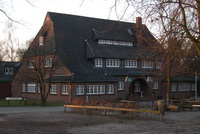 Die Jugendherberge Worpswede befindet sich am Fu�e vom Weyerberg