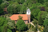 Worpsweder Zionskirche und Friedhof aus der Vogelperspektive