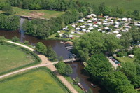Blick auf die Zugbr�cke und den Campingplatz in Neu Helgoland