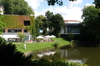 Blick auf den Paula Modersohn-Becker-Steg direkt hinter der Kunsthalle, wo auch die B�ste steht