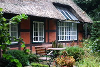 Ehemaliges Atelier von Paula Modersohn-Becker im denkmalgesch�tzten Br�njeshof, in dem sich heute die �Ferienwohnung Paula�, die nach historischem Vorbild restauriert und eingerichtet wurde, befindet