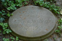 Grabplatte der weltbekannten Malerin Paula Modersohn-Becker auf dem Worpsweder Friedhof