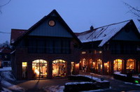 "Hotel Village" in der Bergstra�e im Februar