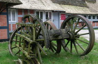 "Haus im Schluh" im April