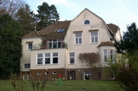 Die Mackensen-Villa im April