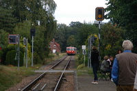 Warten auf den Moorexpress aus Richtung Stade am Worpsweder Bahnhof