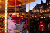 Kinderkarussell auf dem Weihnachtsmarkt in Stade