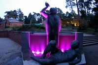 Bacchus-Brunnen bei Nacht