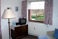 Ferienwohnung1: Claus-Ferienwohnung (Renate Claus) im K�nstlerdorf Worpswede, Fichtenweg 28, Tel.: 04792/7943, Mobil: 0175/7085718, Homepage: www.worpsweder-ferienwohnungen.de