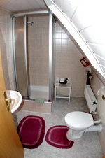 Appartement (ideal als Erg�nzung zu Ferienwohnung 1 oder 2): Claus-Ferienwohnung (Renate Claus) im K�nstlerdorf Worpswede, Fichtenweg 28, Tel.: 04792/7943, Mobil: 0175/7085718, Homepage: www.worpsweder-ferienwohnungen.de