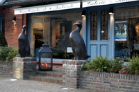 2 Enten am Eingang zu Das Blaue Haus