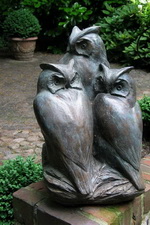 Skulpturengarten / Eulen / Das Blaue Haus