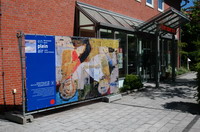 2 Margaret Kelley, geb. 1954, How it was and how it could be I, 2004, Worpsweder Kunsthalle - en plein air - Worpsweder Kunst unter freiem Himmel - hier vor der Sparkasse in der Bergstra�e