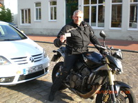 Fahrsch�ler Thomas Windels nach erfolgreicher Pr�fung