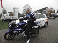 Fahrsch�ler Dennis Gerschau nach bestandener Pr�fung
