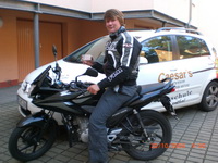 Fahrsch�ler Sven Kieselhorst nach erfolgreicher Pr�fung