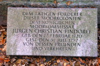 Info-Stein �ber den fr�heren Moorkommissar am Findorff-Denkmal
