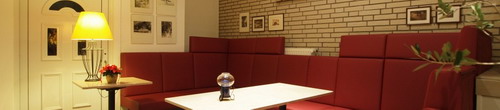 Hotel & Restaurant am Kunstcentrum (P�chter: Michael Kaesebier), Hans-am-Ende-Weg 4, 27726 Worpswede, Tel.: 04792/9400, Fax.: 04792/3878, Mail: info@hotel-am-kunstcentrum.de, Homepage: www.hotel-am-kunstcentrum.de