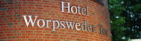 Worpsweder Tor GmbH & Co. KG (4-Sterne-Hotel) (Gesch�ftsf�hrerin: Judith Balczun), Findorffstr. 3, Tel.: 04792/98930, Fax.: 04792/989079, Mail: info@worpsweder-tor.de, Homepage: www.worpsweder-tor.de oder www.hotel-worpsweder-tor.de