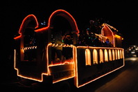Parade beim H�ttenbuscher Nachtumzug (EWAP - ErnteWagenAbschlu�Party)