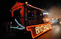 Parade beim H�ttenbuscher Nachtumzug (EWAP - ErnteWagenAbschlu�Party)