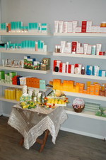 Parf�merie La Rose (Parf�merie mit Wellness-Lounge, Inh.: Ewa Mierzwa), Findorffstr. 10, 27726 Worpswede, Tel.: 04792/3049595, Mobil: 0172/4218294, Fax.: 04792/3049594, Mail: ewamierzwa@parf�merie-la-rose.de, Homepage: www.parf�merie-la-rose.de