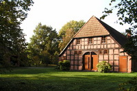 Second-Hand-Diele Worpswede (Inhaberin: Hanne Preis), Im Winkelmoor 13, Worpswede-Mevenstedt, Tel.: 04792/955022, Mobil: 0177/7939350, Mail: hanne-preis@web.de