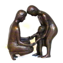 Skulptur "Die ersten Schritte"