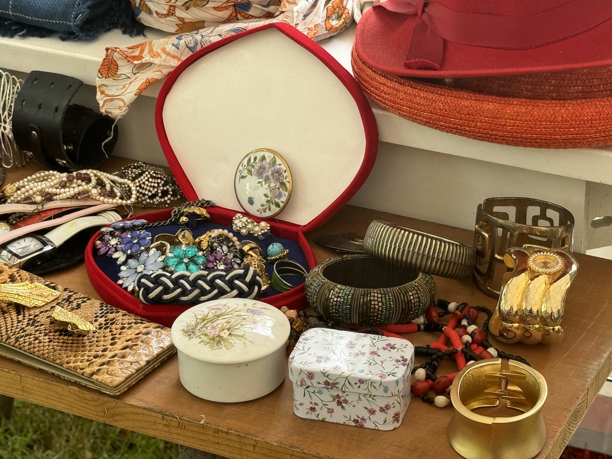 Bild zu Ritterhude - Flohmarkt in Ihlpohl unter der Brücke