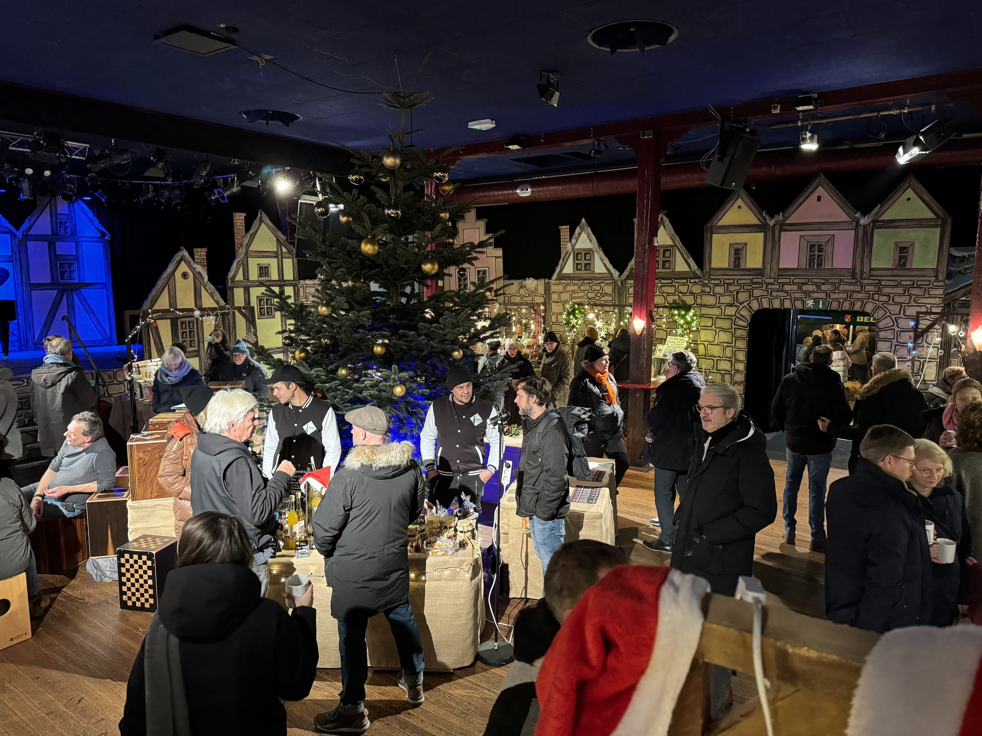 Bild zu Worpswede - Weihnachtsmarkt in der Music Hall