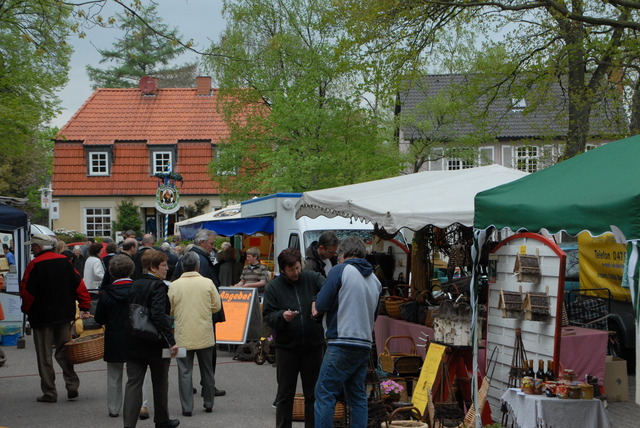 Bild zu Worpswede - Maimarkt im Rahmen des Wochenmarktes
