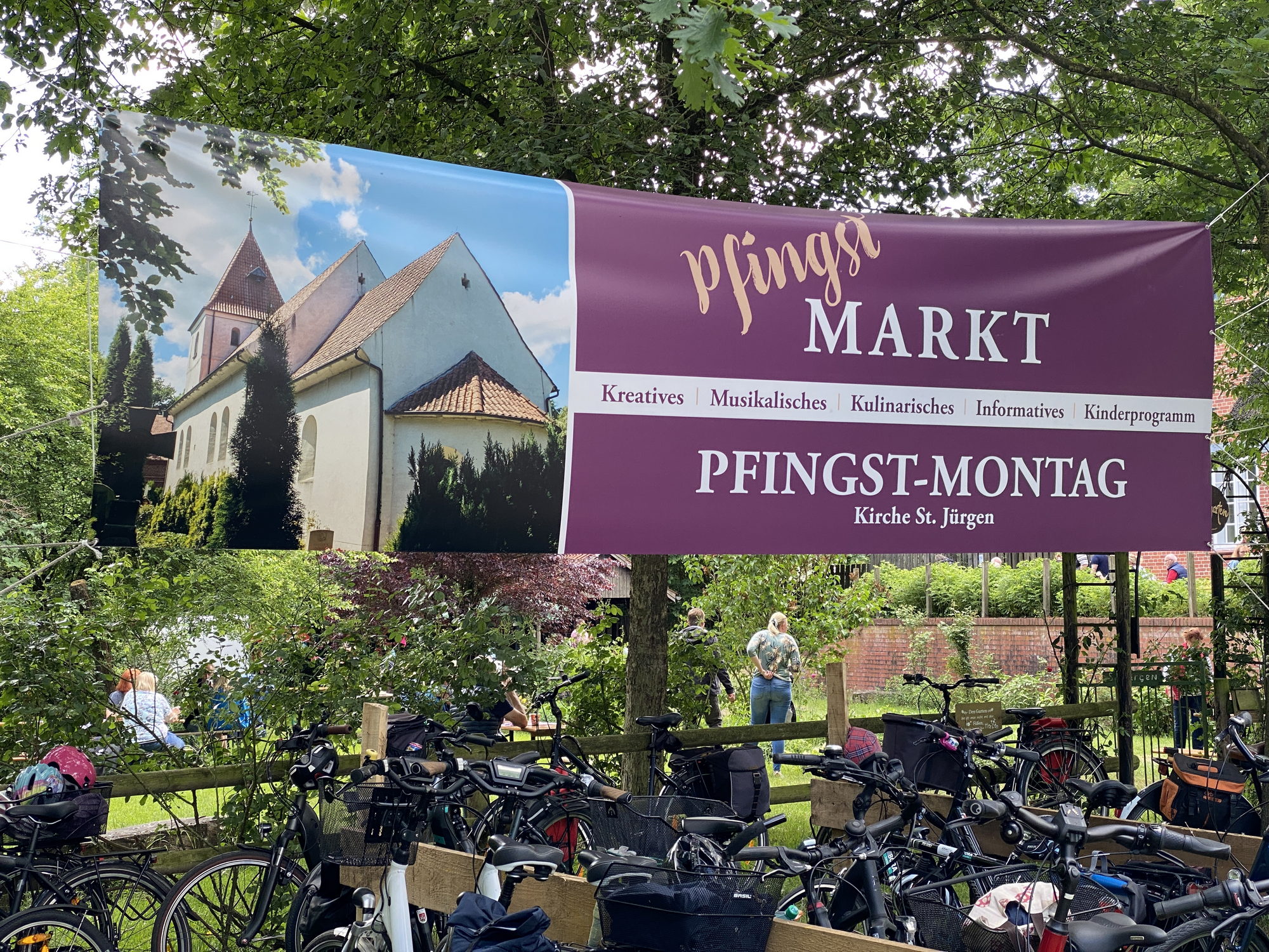 Bild zu Lilienthal - Pfingstmarkt an der St.-Jürgens-Kirche