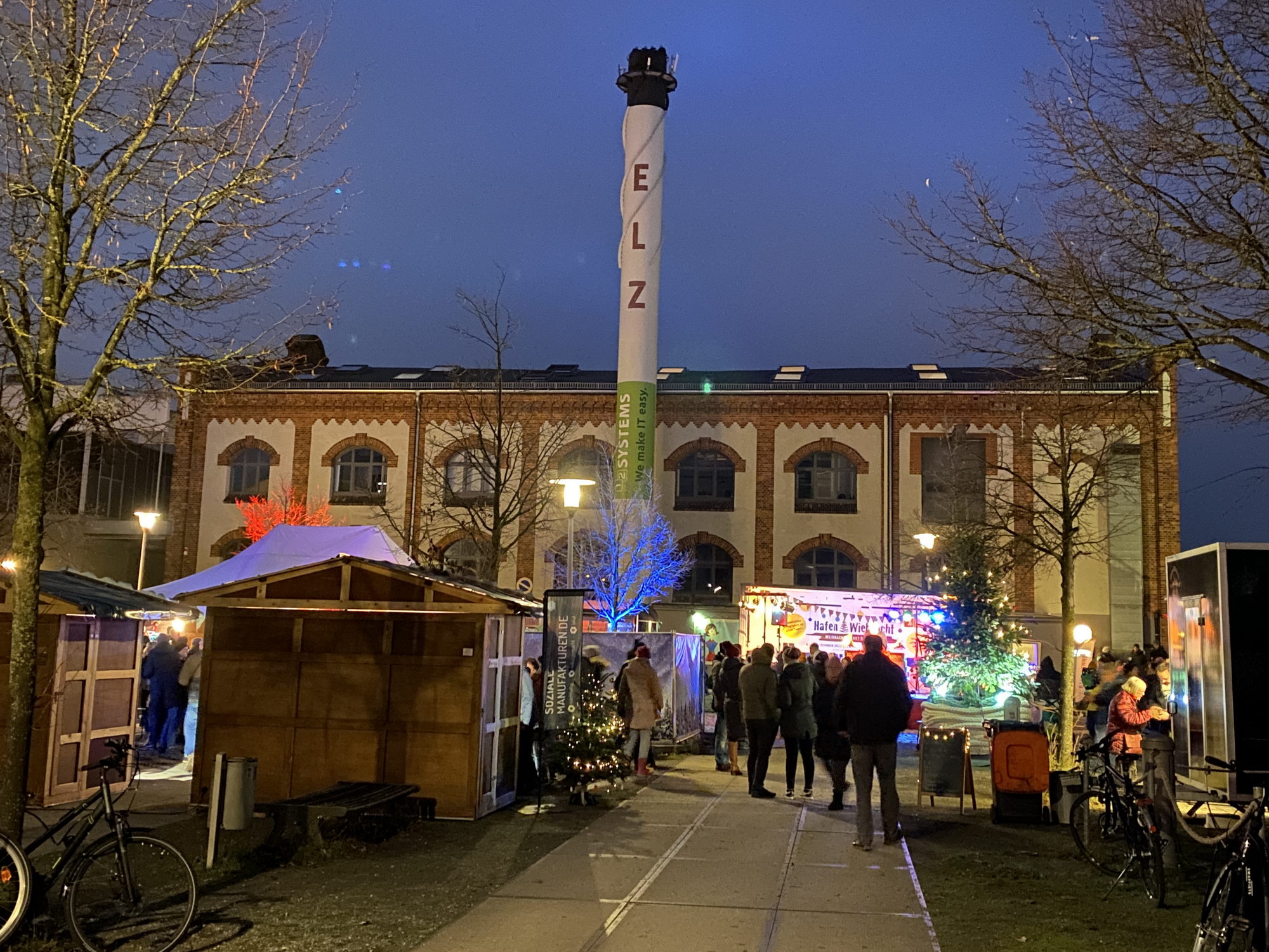 Bild zu Ausflugstipp: Bremen - Weihnachtsmarkt (HafenWiehnacht) in der Überseestadt