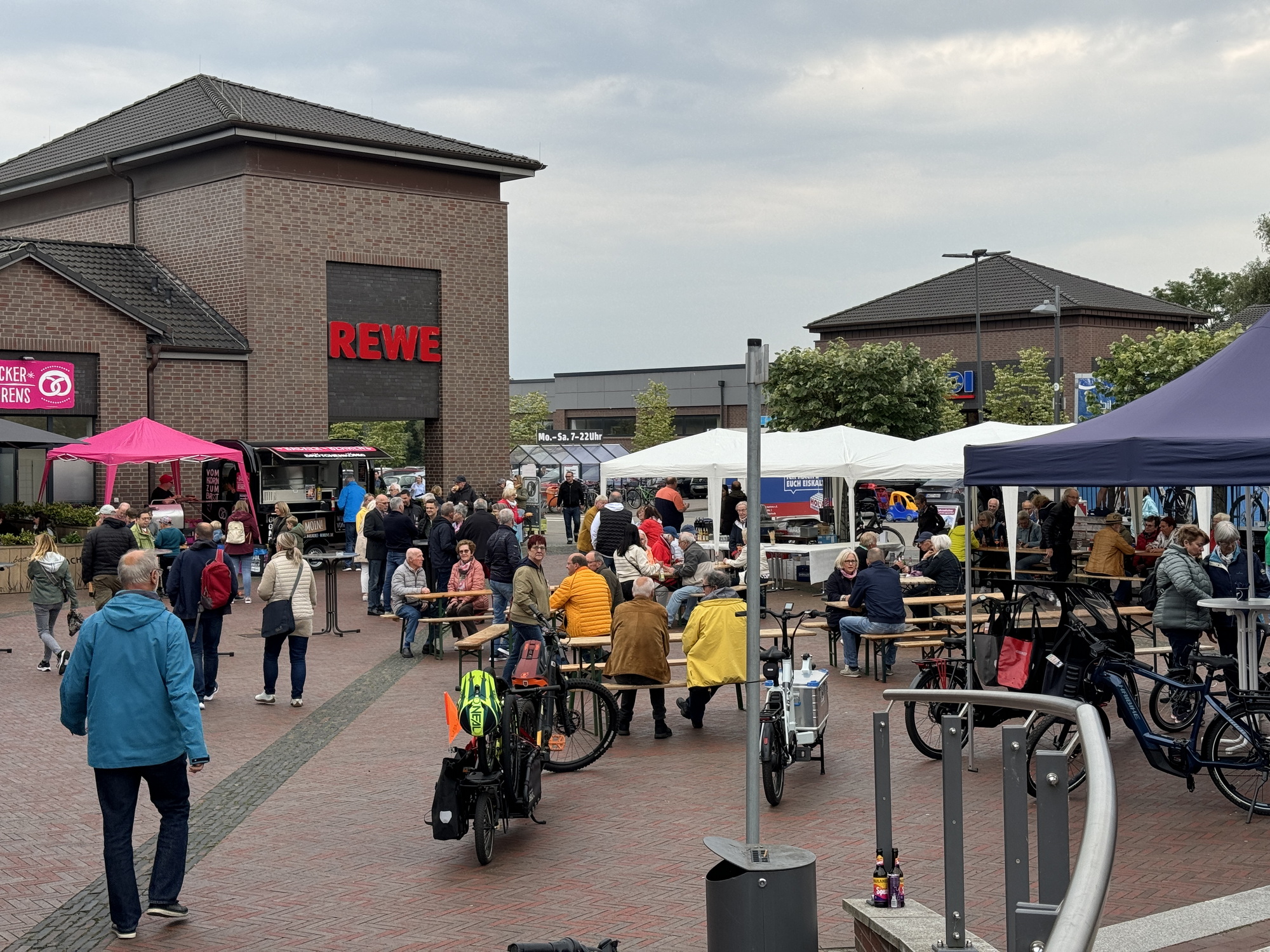 Bild zu Ritterhude - Treffpunkt Marktplatz
