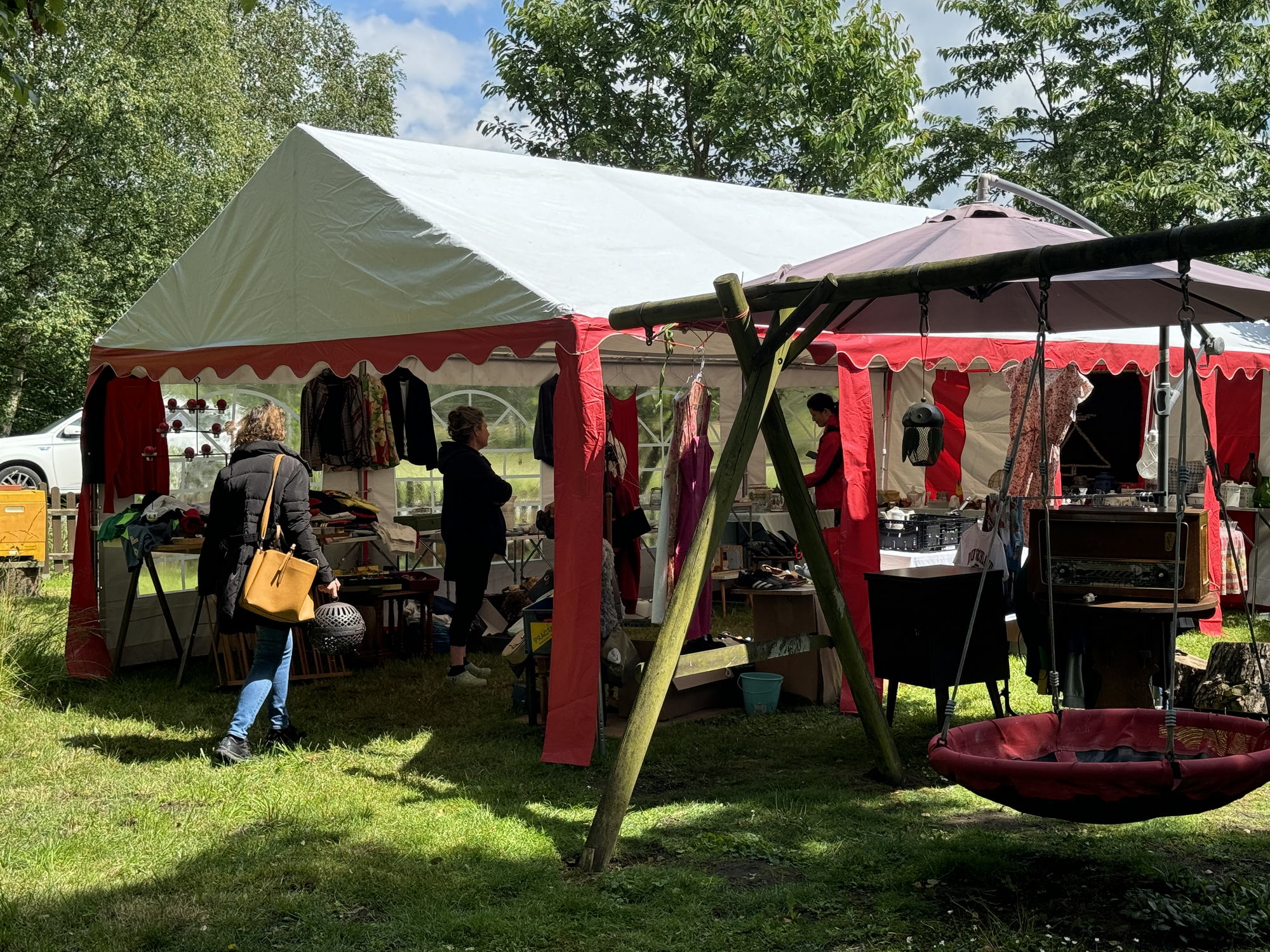 Bild zu Worpswede - Wörpedahler Straßen-Flohmarkt