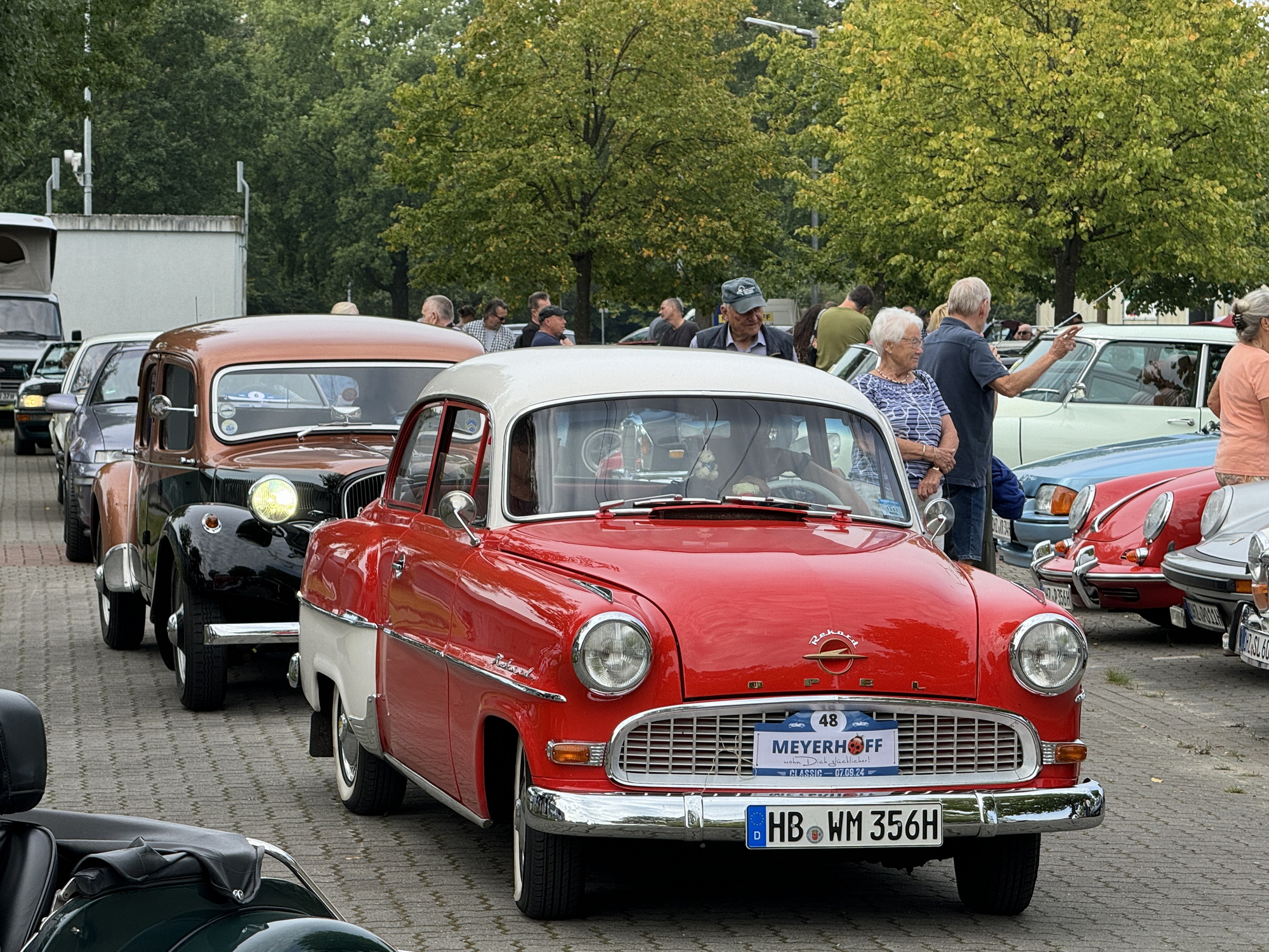 Bild zu Osterholz-Scharmbeck - MEYERHOFF-Classic (Old- und Youngtimer-Show mit Ausfahrt)