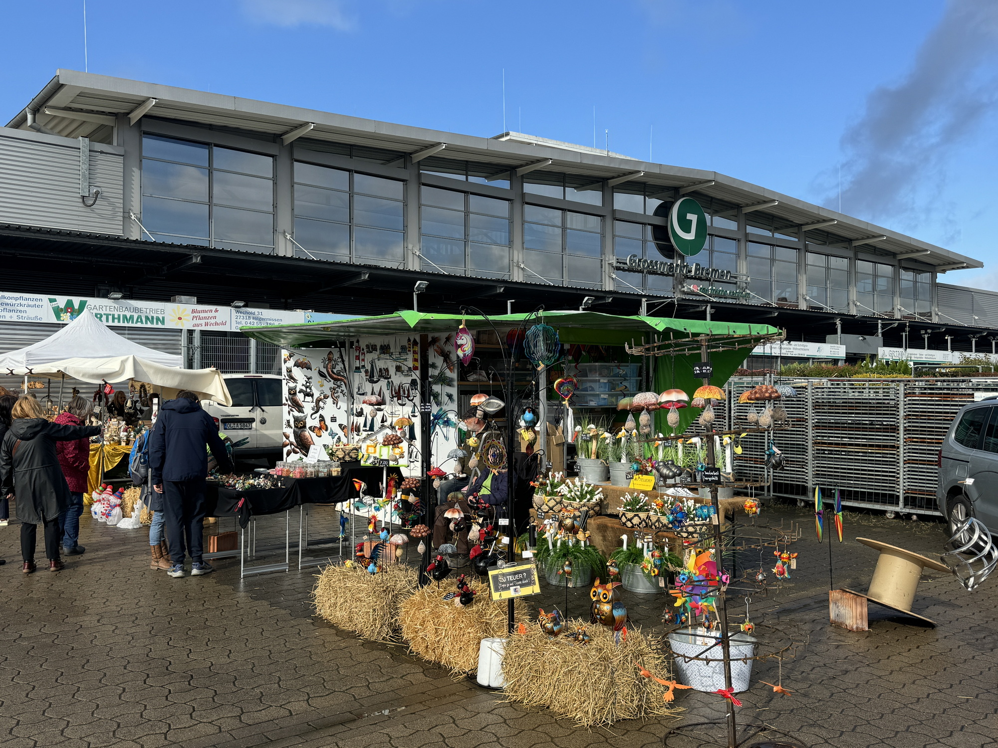 Bild zu Ausflugstipp: Bremen - Kunsthandwerkermarkt TAUSENDSCHÖN: Kunst, Kurioses und mehr auf dem Großmarkt Bremen in der Überseestadt