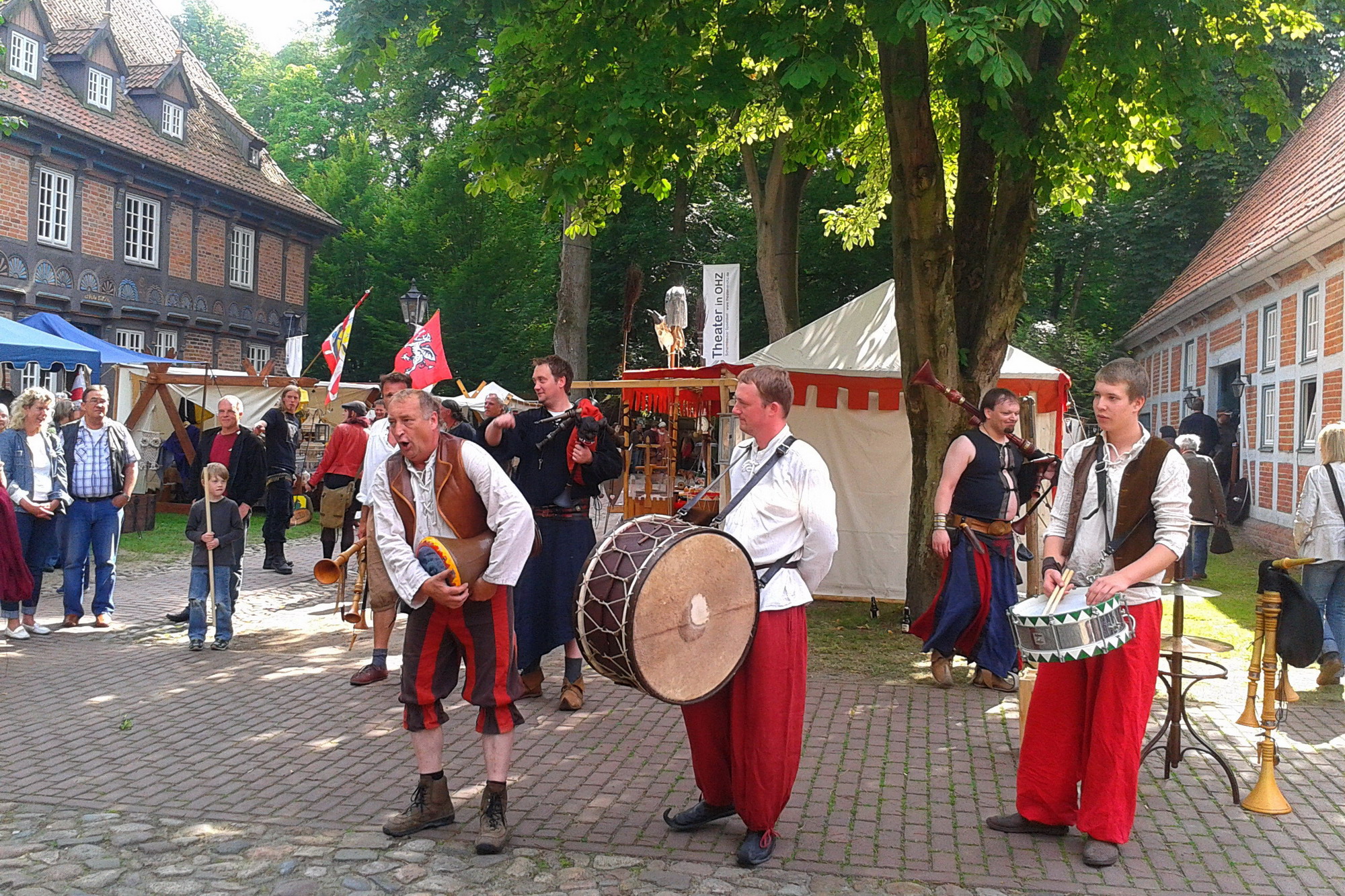 Bild zu Osterholz-Scharmbeck - Mittelalterliches Hoffest Gut Sandbeck