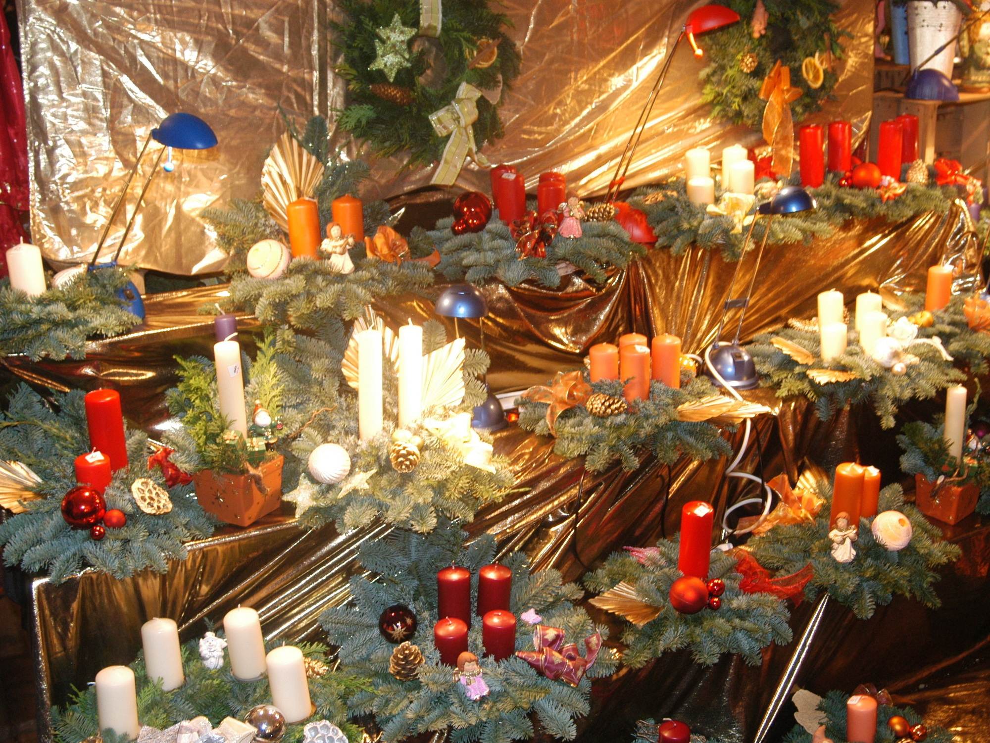 Bild zu Ausflugstipp: Rhauderfehn - Weihnachtsmarkt auf dem Marktplatz