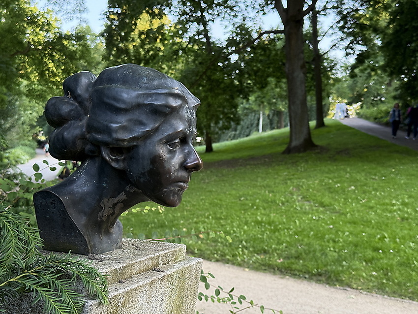 Büste von Paula Modersohn-Becker in den Bremer Wallanlagen